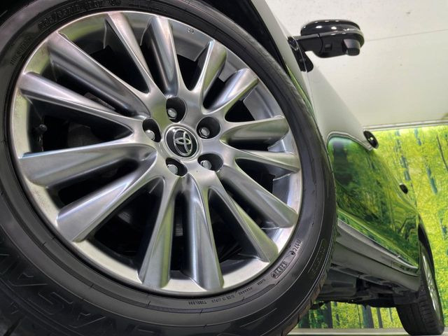 �y����18�C���`�A���~�z�C�[���z�O�ςɃ}�b�`���������A���~�z�C�[���𑕒����Ă���܂��B�e��ЊO�A���~�z�C�[����A�X�^�b�h���X�^�C�����戵�����Ă���܂��B���񂲑��k����������