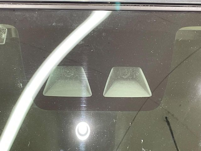 �y�X�}�[�g�A�V�X�g�z���s���ɑO���̎ԗ�����F�����A�Փ˂������Ȏ��͌x��ƃu���[�L�ŏՓˉ���Ɣ�Q�y�����A�V�X�g�B�����S�Ƀh���C�u�����y���݂��������܂��B