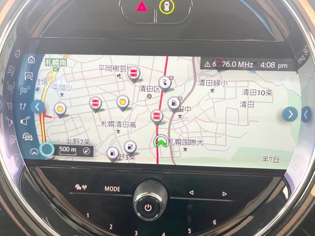 �������i�r:��̊��̂���i�r�́A����������ԓ������o���Ă���܂��B�I�[�f�B�I�@�\���[�����Ă���܂��̂ŁA�^�]�����y���߂܂���