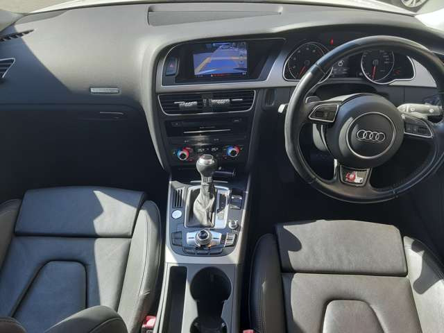 A5スポーツバック2.0 TFSI クワトロ Sラインパッケージ 4WD