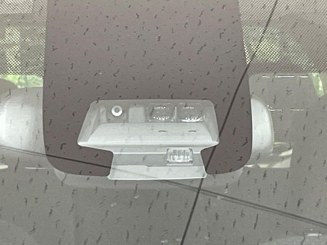 �y�g���^�Z�[�t�e�B�Z���X�z���s���ɑO���̎ԗ�����F�����A�Փ˂������Ȏ��͌x��ƃu���[�L�ŏՓˉ���Ɣ�Q�y�����A�V�X�g�B�����S�Ƀh���C�u�����y���݂��������܂��B