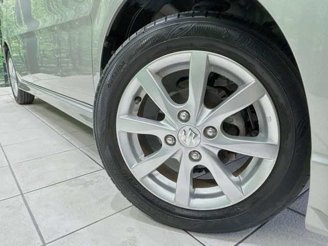 �y����14�C���`�A���~�z�C�[���z�O�ςɃ}�b�`���������A���~�z�C�[���𑕒����Ă���܂��B�e��ЊO�A���~�z�C�[����A�X�^�b�h���X�^�C�����戵�����Ă���܂��B���񂲑��k����������