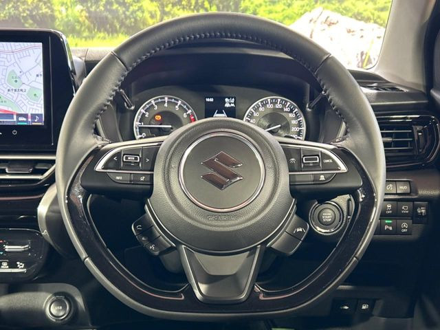 �y�����v�����X�e�A�����O�z�㎿�Ȋv���g�p���邱�ƂŁA��ɂ����������݂ƂĂ��^�]���₷���n���h���ł���