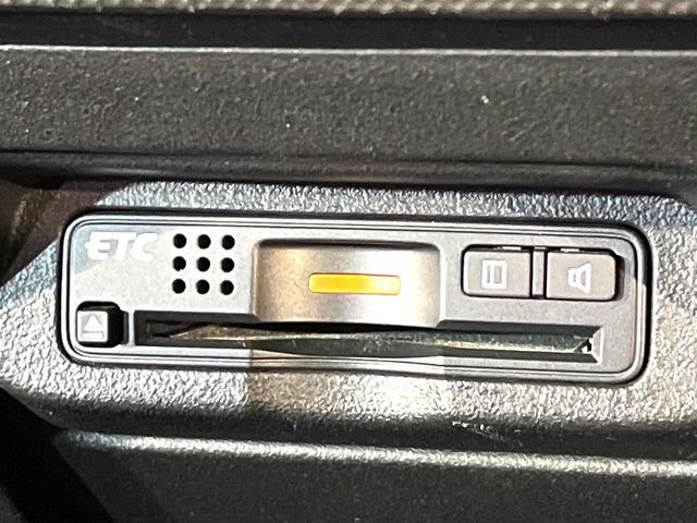 【ETC】高速道路の料金所をストレスなく通過!話題のスポットやサービスエリアに多い「スマートIC」利用時は必須のアイテムです。当店でセットアップを実施、ご納車当日からすぐにご利用いただけます!