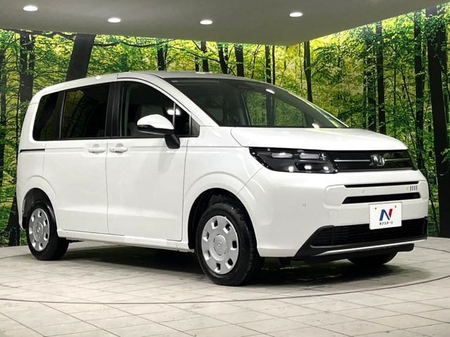 高透明度のガラス皮膜で撥水はもちろん、上質なツヤ・光沢を実現。紫外線や酸性雨から大切な愛車を保護し、色あせ・劣化を防止。「弾スプラッシュコート」、「弾プリミッサコート」からお選びいただけます。