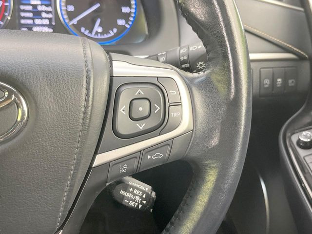 【レーダークルーズコントロール】高速道路での長距離走行が楽に!!自動で速度を保つクルーズコントロールが、衝突軽減システムと連携し、前方の車両を感知して車間を保つように速度調節してくれます!!