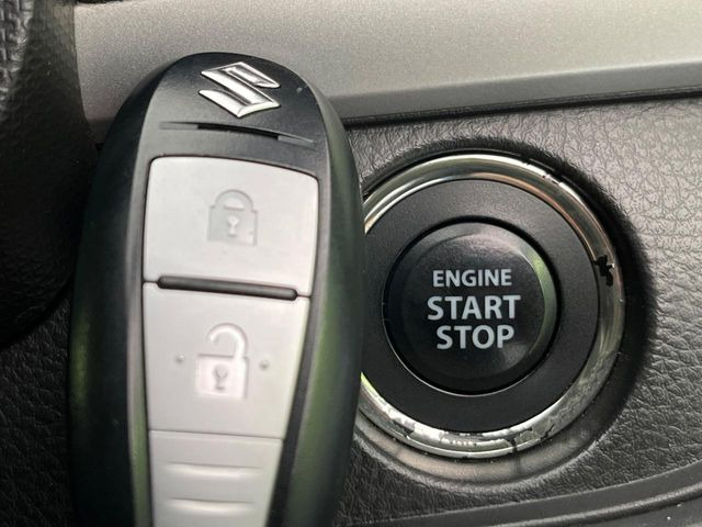 �y�L�[���X�X�^�[�g�V�X�e���z�J�o����|�P�b�g�ɓ��ꂽ�܂܂ł��h�A�̎{���E�������\�ȃX�}�[�g�L�[�𑕔��B�G���W���̃I���E�I�t�����J�M�����o���K�v����������Ƃ��Ă��֗��ł���