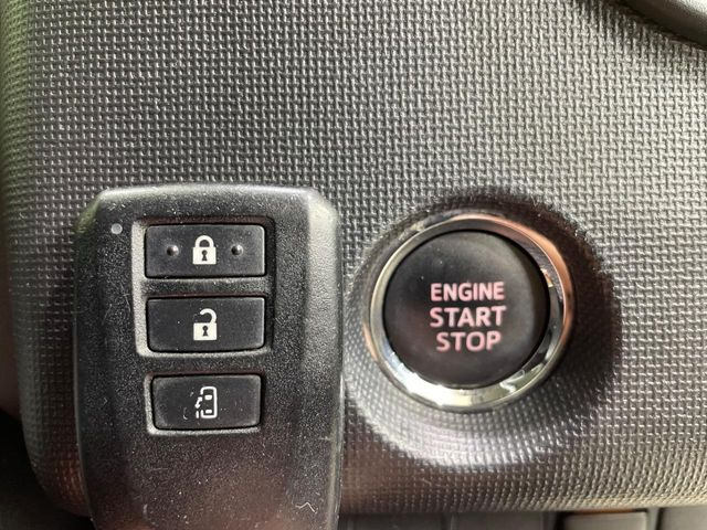 �y�X�}�[�g�L�[�z�J�o����|�P�b�g�ɓ��ꂽ�܂܂ł��h�A�̎{���E�������\�ȃX�}�[�g�L�[�𑕔��B�G���W���̃I���E�I�t�����J�M�����o���K�v����������Ƃ��Ă��֗��ł���