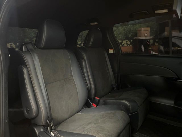 ���ڒ����̓E�H�[�N�X���[�ƂȂ��Ă���܂��B���ڂƎO��ڂ̈ړ�����~�肪�Ƃ��Ă��y�ɂȂ�̂ŁA���~��̍ۂ��X�g���X�������邱�Ƃ͂���܂����