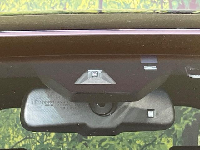 �y�g���^�Z�[�t�e�B�Z���X�z���s���ɑO���̎ԗ�����F�����A�Փ˂������Ȏ��͌x��ƃu���[�L�ŏՓˉ���Ɣ�Q�y�����A�V�X�g�B�����S�Ƀh���C�u�����y���݂��������܂��B