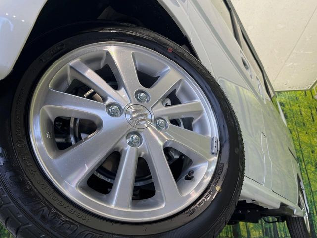 �y����14�C���`�A���~�z�C�[���z�O�ςɃ}�b�`���������A���~�z�C�[���𑕒����Ă���܂��B�e��ЊO�A���~�z�C�[����A�X�^�b�h���X�^�C�����戵�����Ă���܂��B���񂲑��k����������