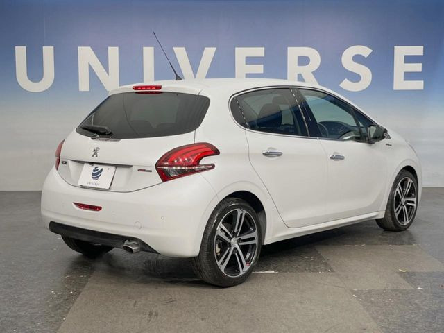 ●YANASEオートシステムズとの提携によって実現した高品質修理ネットワーク!大切なお車だから、万が一の修理でも「純正品質」をご提供。当店でご購入いただくお車にはメリットが数多くあります