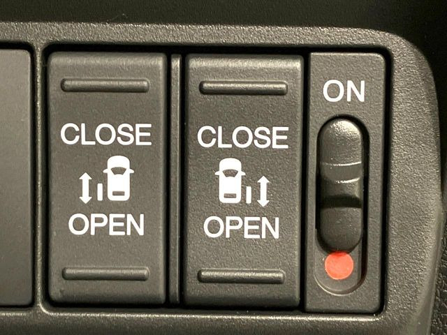 �y�����p���[�X���C�h�h�A�z�X�}�[�g�L�[��^�]�Ȃ̃X�C�b�`�Ō�ȗ����X���C�h�h�A�̊J���\���d��������͂����ăh�A���J����K�v�������A�����Ȃ��q�l�ł��ȒP�ɊJ���߂ł����K�ł���