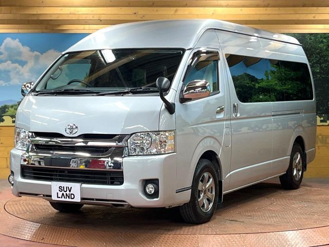 高透明度のガラス皮膜で撥水はもちろん、上質なツヤ・光沢を実現。紫外線や酸性雨から大切な愛車を保護し、色あせ・劣化を防止。「弾スプラッシュコート」、「弾プリミッサコート」からお選びいただけます。