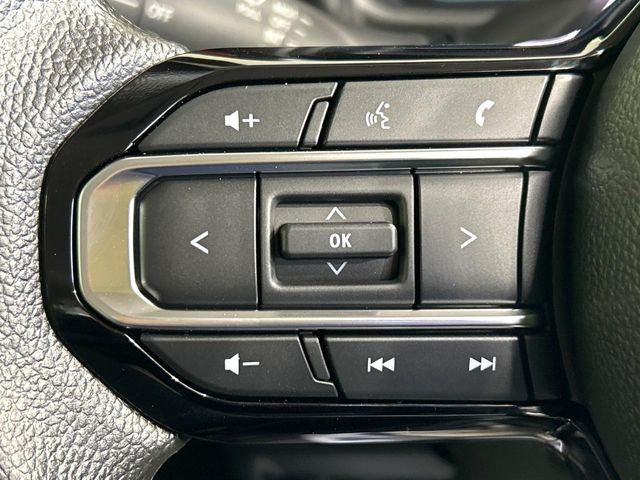 �y�X�e�A�����O�X�C�b�`�z�^�]���A�O������ڐ������炷���ƂȂ��A�I�[�f�B�I���̑��삪�\�ȕ֗��@�\!���S&���K�ȃh���C�u�����o���Ă���܂���