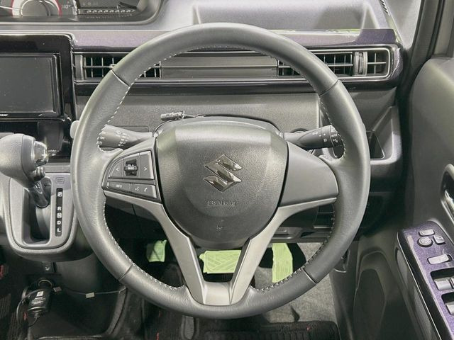 �y�����v�����X�e�A�����O�z�㎿�Ȋv���g�p���邱�ƂŁA��ɂ����������݂ƂĂ��^�]���₷���n���h���ł���