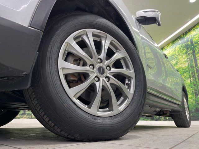 【17インチアルミホイール】外観にマッチしたアルミホイールを装着しております。各種アルミホイールや、スタッドレスタイヤも取扱いしております。是非ご相談ください♪