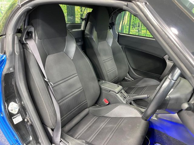 運転席シート廻りは使用感も少なく、良好な状態となっています。丁寧に使われていたことがよくわかりますね。