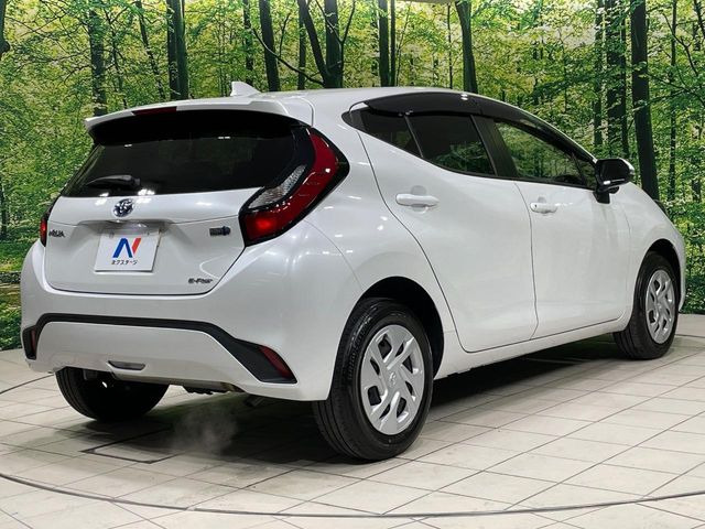 ☆全国のネクステージからお取り寄せが可能※!遠方の店舗に展示してあるクルマが気になる場合も、最寄りの店舗でご覧いただくことが可能です!是非私たちに要望をお聞かせください!※別途費用