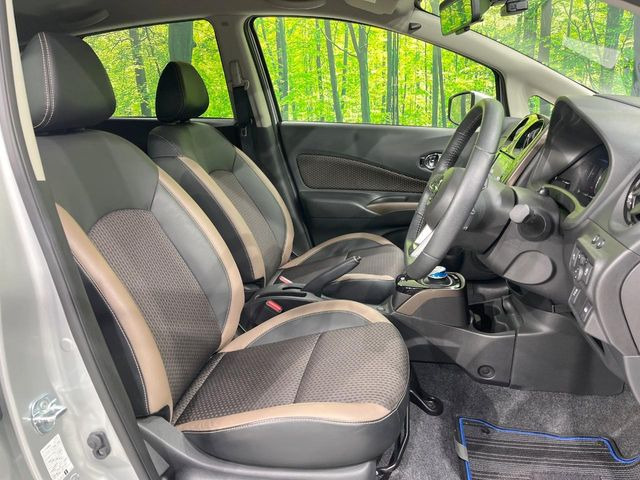 �y�n�[�t���U�[�V�[�g�z�������ƍ���S�n�𗼗������l�C�̃V�[�g���w�ʁE���ʂ̃t�@�u���b�N�f�ނ́A�ʋC���̗ǂ��⊊��ɂ����ɗD��Ă��܂��B�C���╞���ɍ��E���ꂸ���K�ɂ���肢�������܂��B