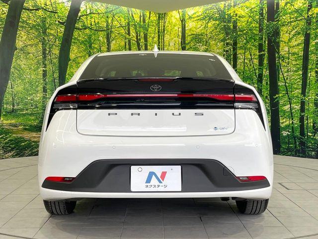 安心の最長10年・走行無制限保証(有償)をご用意。保証内容も充実はもちろん、無料点検&オイル交換や、年中無休の全国・24時間ロードサービスも付帯されておりますのでご安心下さい。