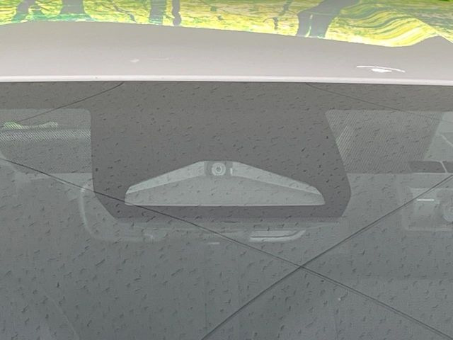 �y�g���^�Z�[�t�e�B�Z���X�z���s���ɑO���̎ԗ�����F�����A�Փ˂������Ȏ��͌x��ƃu���[�L�ŏՓˉ���Ɣ�Q�y�����A�V�X�g�B�����S�Ƀh���C�u�����y���݂��������܂��B