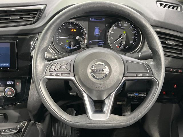 【ステアリングスイッチ】運転中、前方から目線をそらすことなく、オーディオ等の操作が可能な便利機能!安心&快適なドライブを演出してくれます♪