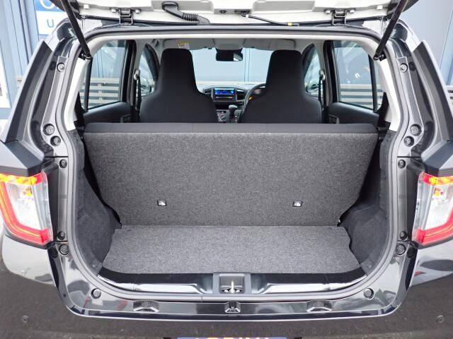通常時のラケッジスペースです!大きな開口で荷物の乗せ降ろしも楽に行えます。
