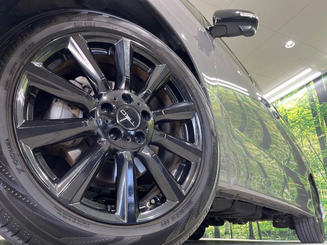 �y18�C���`�A���~�z�C�[���z�O�ςɃ}�b�`�����A���~�z�C�[���𑕒����Ă���܂��B�e��A���~�z�C�[����A�X�^�b�h���X�^�C�����戵�����Ă���܂��B���񂲑��k����������