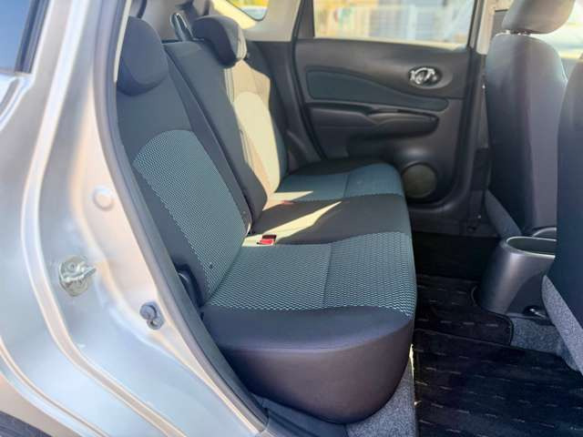 ���X�͍s�c�����R���̊��ˌ����_�̋߂��ɓX�܂��������܂��B���Ԃł��A�N�Z�X���₷���ꏊ�Ɍ�����܂��B�d�Ԃł��z���̍ۂ��Ŋ���JR���������w�܂ł��}���ɎQ��܂��B���C�y�ɂ��₢���킹������!