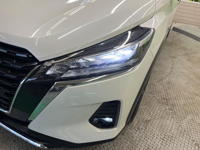 �yLED�w�b�h���C�g�z���V����ԑ��s�����ǍD�Ȏ��E���m�ۂ����S���ĉ^�]�ł��鍂�P�xLED�w�b�h���C�g�𑕔�!�_�����x�������A����d�͂��}�����Ă��܂��B