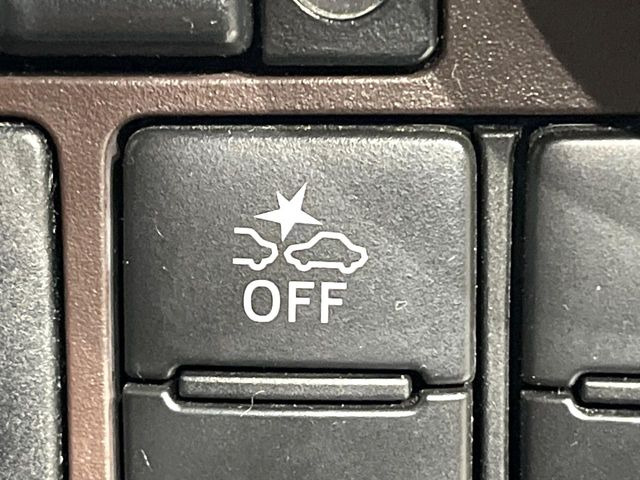 �y�X�}�[�g�A�V�X�g�z���s���ɑO���̎ԗ�����F�����A�Փ˂������Ȏ��͌x��ƃu���[�L�ŏՓˉ���Ɣ�Q�y�����A�V�X�g�B�����S�Ƀh���C�u�����y���݂��������܂��B