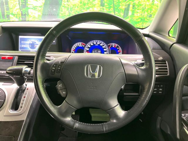 �y�����v�����X�e�A�����O�z�㎿�Ȋv���g�p���邱�ƂŁA��ɂ����������݂ƂĂ��^�]���₷���n���h���ł���