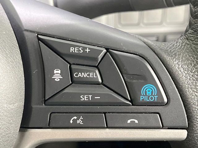 �y�v���p�C���b�g�z�������H�ł̒��������s���y��!!�a�؎��Ə��񑖍s�̃V�[���ŁA�A�N�Z���E�u���[�L�E�X�e�A�����O�������Ő��䂵�A�������^�]�̕��S���y�����Ă���܂���