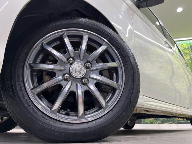 【純正14インチアルミホイール】外観にマッチした純正アルミホイールを装着しております。各種社外アルミホイールや、スタッドレスタイヤも取扱いしております。是非ご相談ください♪