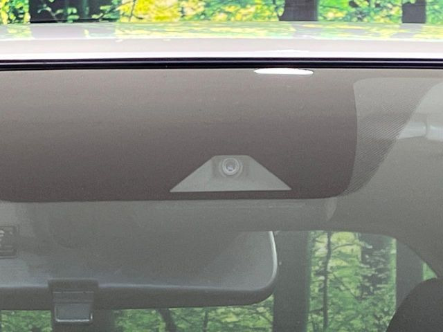 �y�G�}�[�W�F���V�[�u���[�L�z���s���ɑO���̎ԗ�����F�����A�Փ˂������Ȏ��͌x��ƃu���[�L�ŏՓˉ���Ɣ�Q�y�����A�V�X�g�B�����S�Ƀh���C�u�����y���݂��������܂��B