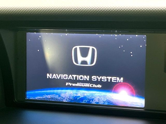 �y����8�^�i�r�z�l�C�̏����i�r�𑕔����Ă���܂��B�i�r�̎g���₷���͂������A�I�[�f�B�I�@�\���[��!�L�����v�◷�s�͂������A�ʋ΂┃�����ȂǕ��i�̃h���C�u���y�����Ȃ�͂���