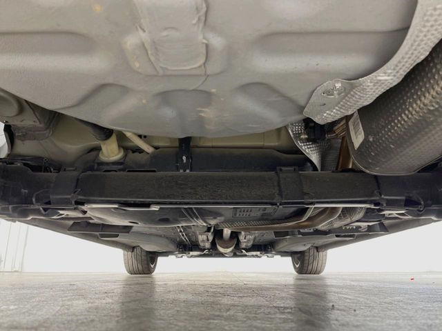 ●当店では、各メーカーの専用診断テスターを導入。国家資格を持つテクニカルスタッフも常駐しておりますので、万が一の際にも安心してご利用いただけます。