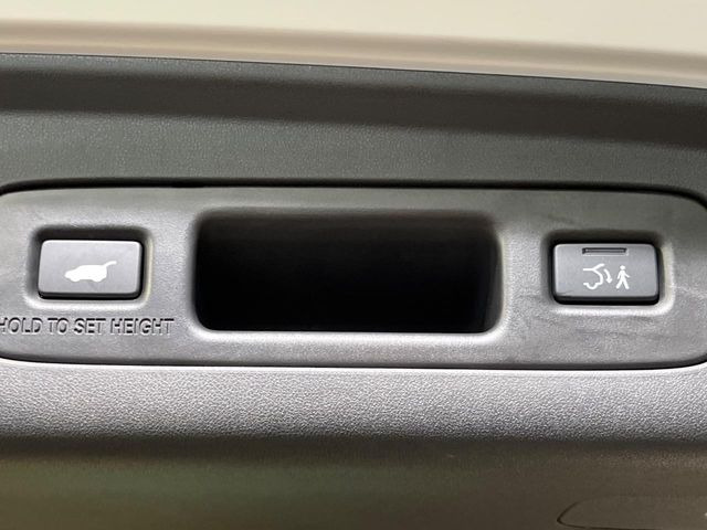 �y�p���[�o�b�N�h�A�z�X�}�[�g�L�[��^�]�Ȃ̃{�^�������������Ń��A�Q�[�g�������ŊJ���܂�!�ו��������Ă��鎞��A�����ʒu�ɂ���o�b�N�h�A��߂�ۂɕ֗��ȋ@�\�ł���