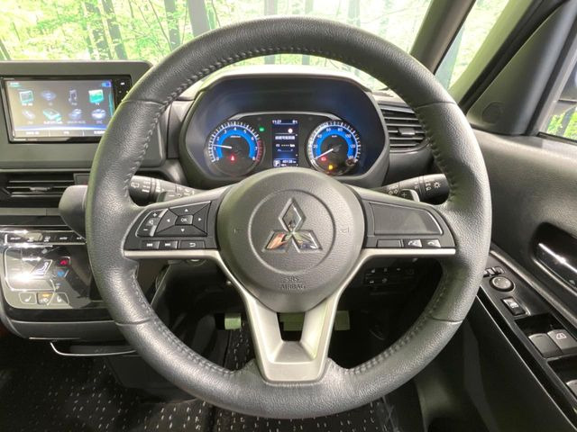 �y�����v�����X�e�A�����O�z�㎿�Ȋv���g�p���邱�ƂŁA��ɂ����������݂ƂĂ��^�]���₷���n���h���ł���