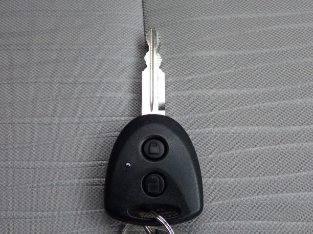 ボタン一つでらくらく開錠、施錠♪リモコンキー付きです