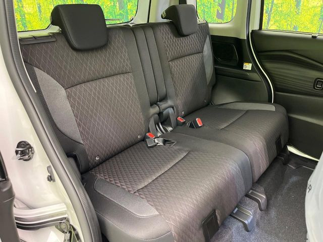 ���i���ȃI���W�i���t���A�}�b�g���I�v�V�����ɂĂ��p�ӂ��Ă���܂��B���D���ȃf�U�C����J���[�����Ԃɍ��킹�đI��ł����������Ƃ��ł��܂���