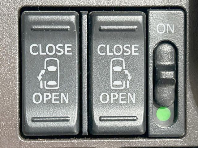 【両側パワースライドドア】スマートキーや運転席のスイッチで後席両側スライドドアの開閉が可能♪電動だから力を入れてドアを開ける必要が無く、小さなお子様でも簡単に開け閉めでき快適です♪