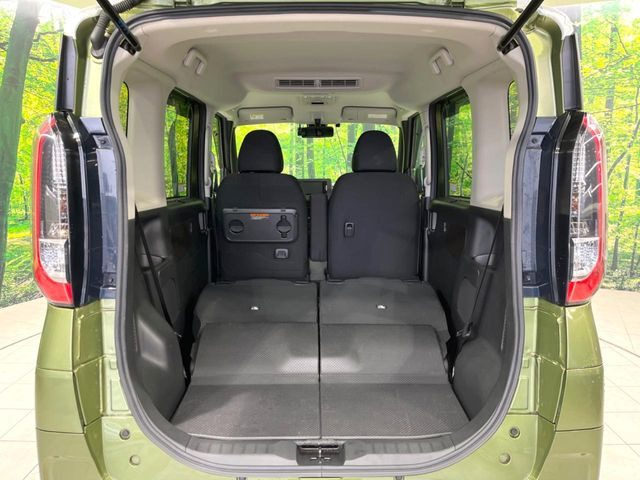 ���i�̂���������ʋ΁A���}���ɏ\���ȉ׎��X�y�[�X���m�ۂ��Ă���܂��B�Z�J���h�V�[�g��|���ƁA�傫�ȉו��̐ύڂ��\�ł���