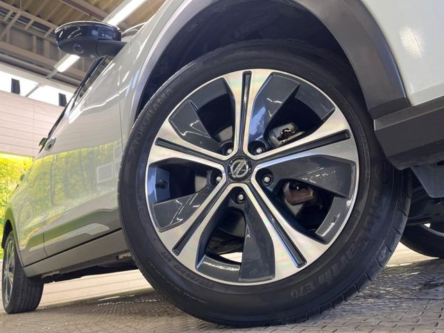 �y����17�C���`�A���~�z�C�[���z�O�ςɃ}�b�`���������A���~�z�C�[���𑕒����Ă���܂��B�e��ЊO�A���~�z�C�[����A�X�^�b�h���X�^�C�����戵�����Ă���܂��B���񂲑��k����������