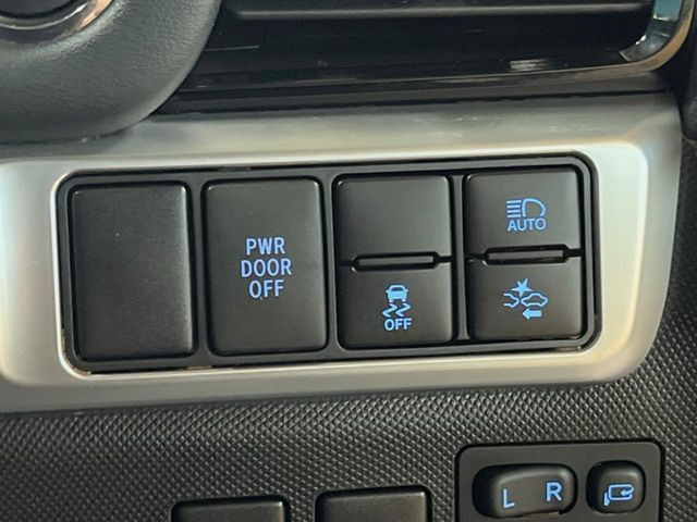 �y�g���^�Z�[�t�e�B�Z���X�z���s���ɑO���̎ԗ�����F�����A�Փ˂������Ȏ��͌x��ƃu���[�L�ŏՓˉ���Ɣ�Q�y�����A�V�X�g�B�����S�Ƀh���C�u�����y���݂��������܂��B