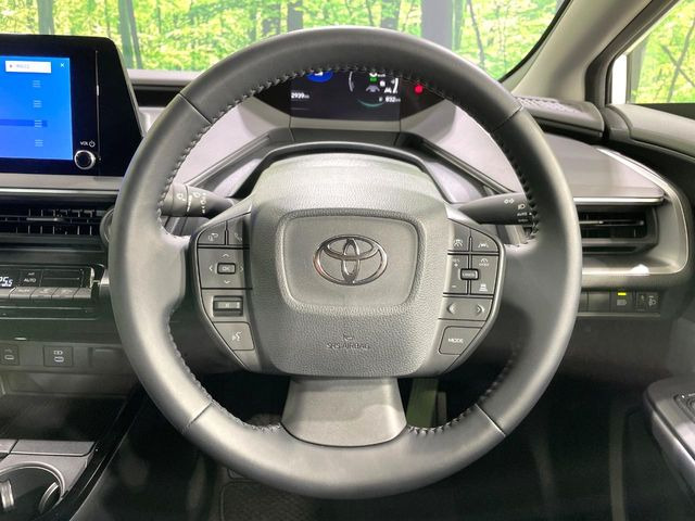 �y�����v�����X�e�A�����O�z�㎿�Ȋv���g�p���邱�ƂŁA��ɂ����������݂ƂĂ��^�]���₷���n���h���ł���