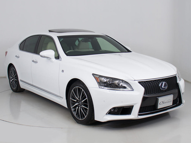 当社はご遠方お客様でも販売OK! 現車の確認は、電話でお話ししながら、気になる部分を実況中継します。さらに、気になる箇所を含め沢山のお写真をメールや郵送でお送りします。まずは一度お電話、メールにて!