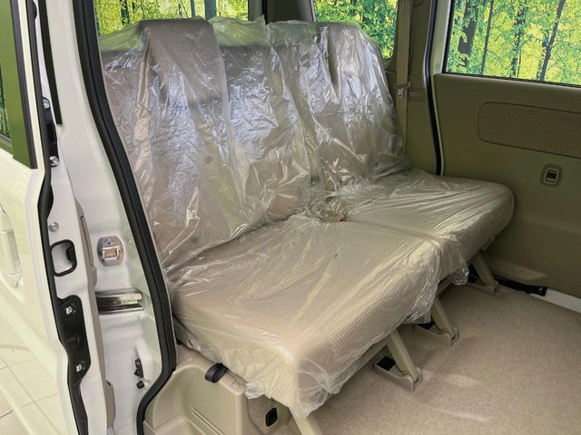 ���i���ȃI���W�i���t���A�}�b�g���I�v�V�����ɂĂ��p�ӂ��Ă���܂��B���D���ȃf�U�C����J���[�����Ԃɍ��킹�đI��ł����������Ƃ��ł��܂���