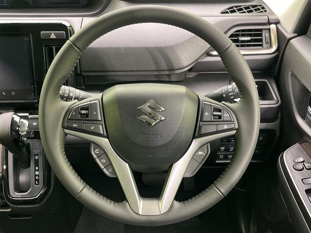 �y�X�e�A�����O�X�C�b�`�z�^�]���A�O������ڐ������炷���ƂȂ��A�I�[�f�B�I���̑��삪�\�ȕ֗��@�\!���S&���K�ȃh���C�u�����o���Ă���܂���